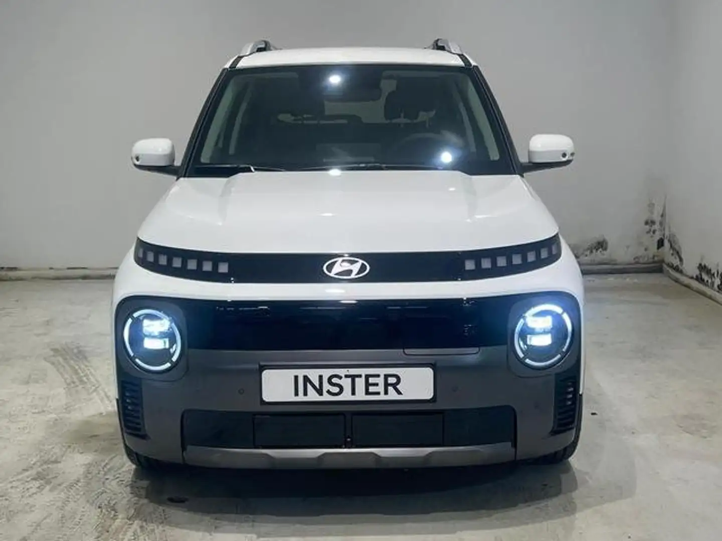 Hyundai Inster Cross 49kWh Maxx 115 Blanco - 2