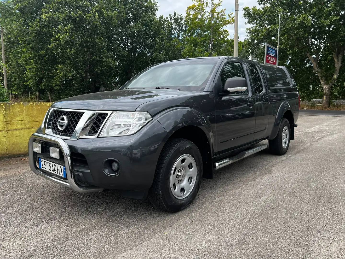 Nissan Navara Navara 2.5 dci k.cab LE 88 MILA KM !!!! Grigio - 1