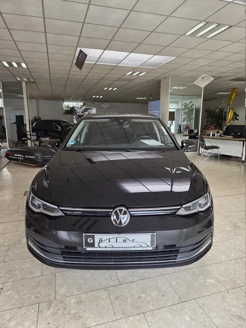 Volkswagen Golf VIII 1.5 TSI Active 110 kW (150 PS), Schalt. 6-... Schwarz - 1