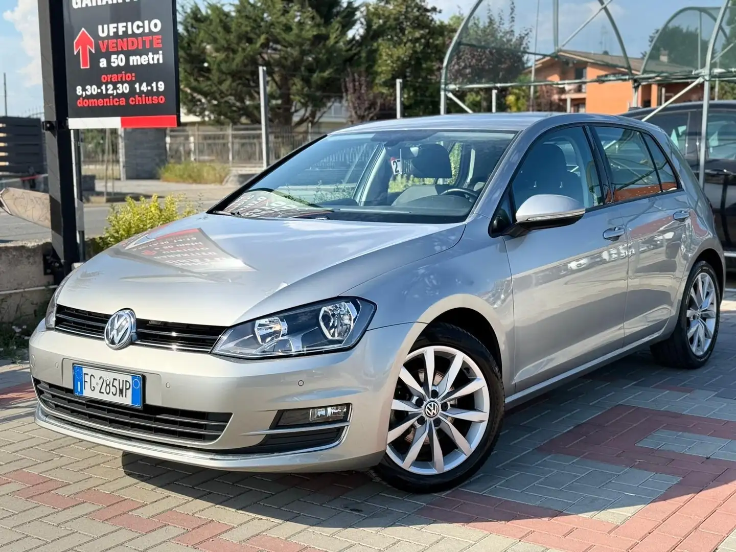 Volkswagen Golf 1.6 TDI 110 CV DSG 5p. Highline BlueMotion Technol Šedá - 2