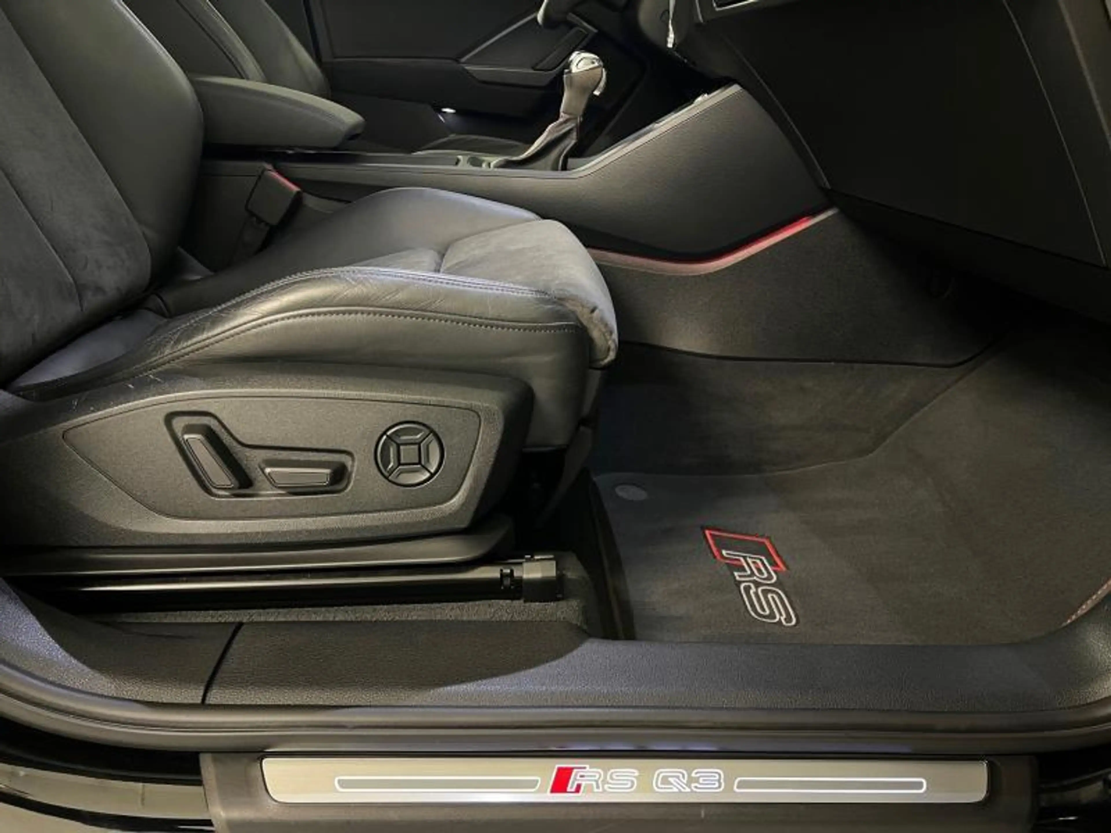 Audi RS Q3 RS — photo 13