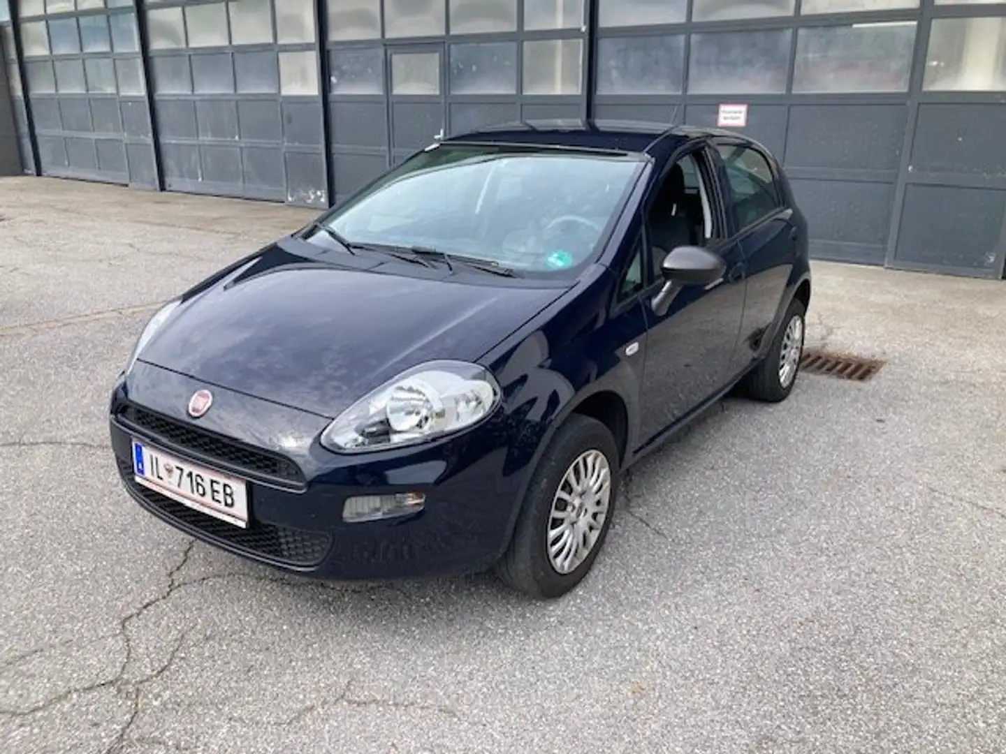 Fiat Punto 1.4 Benzin blu scuro Bleu - 1