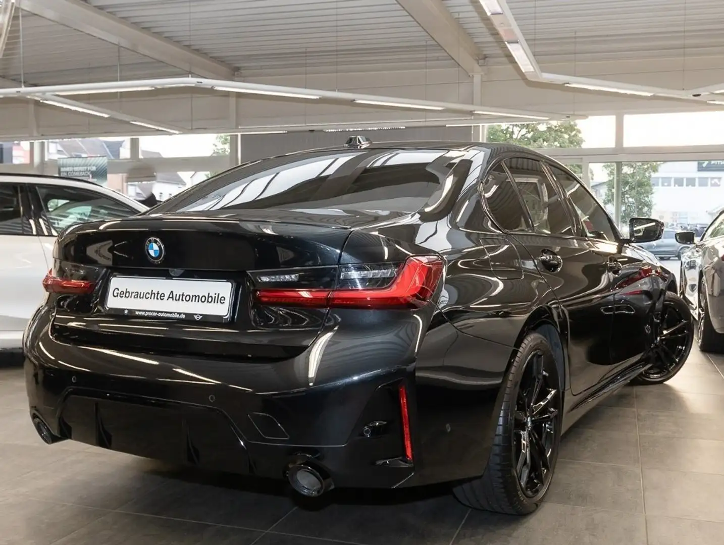 BMW 330 i Limousine M Sportpaket HK HiFi DAB LED GSD Schwarz - 2