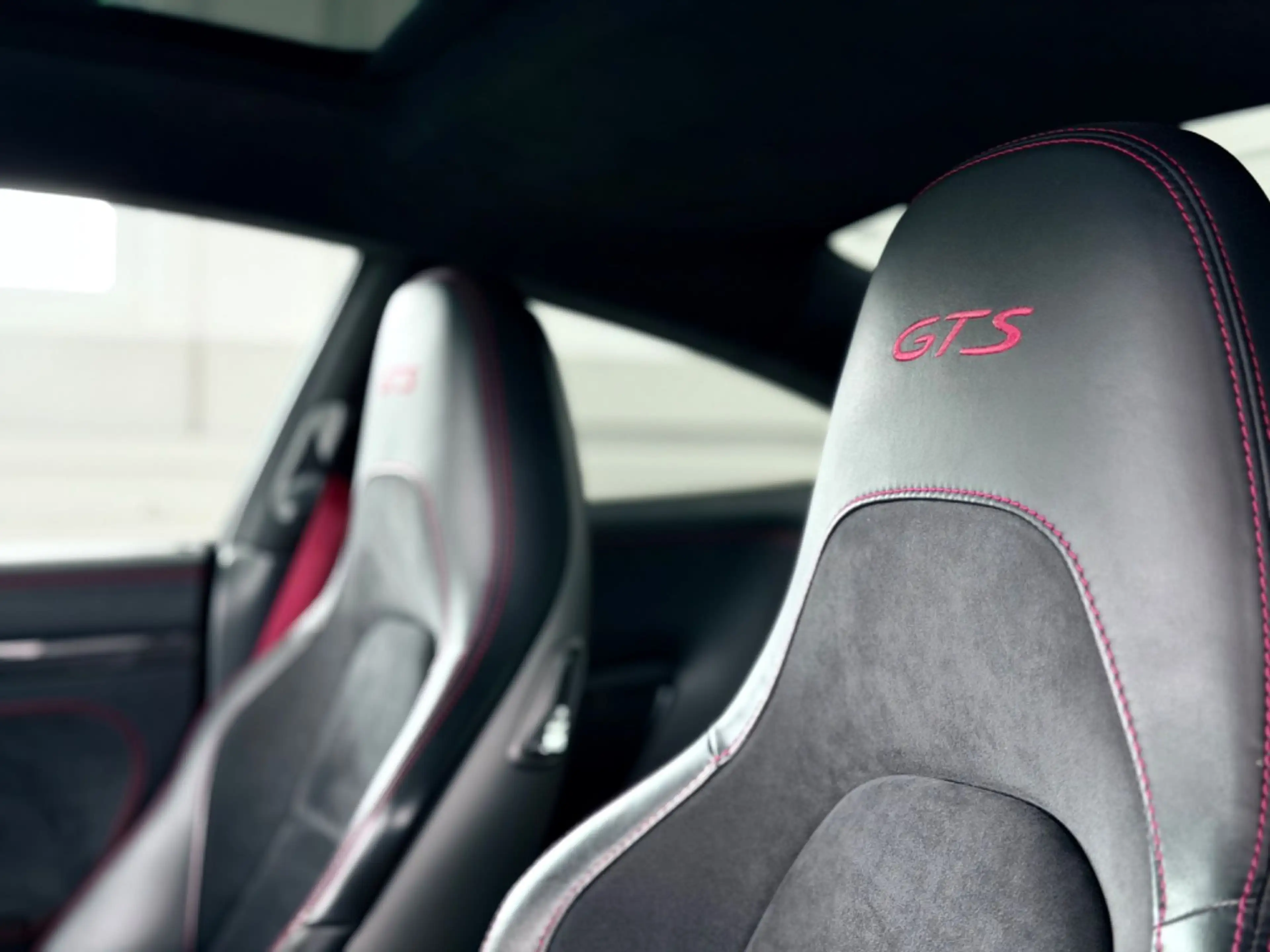 Porsche 991 Carrera GTS Coupé — photo 12