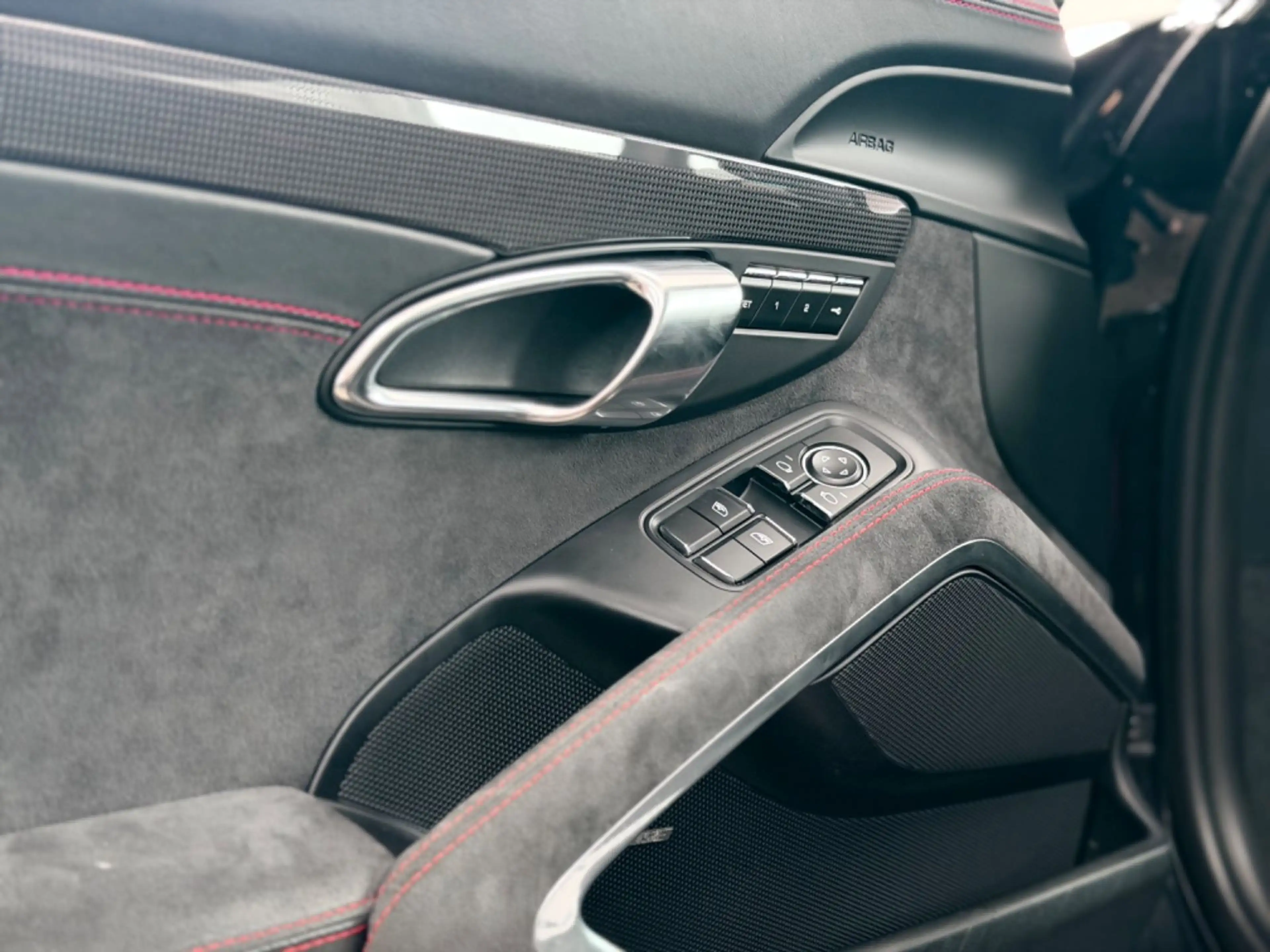 Porsche 991 Carrera GTS Coupé — photo 14