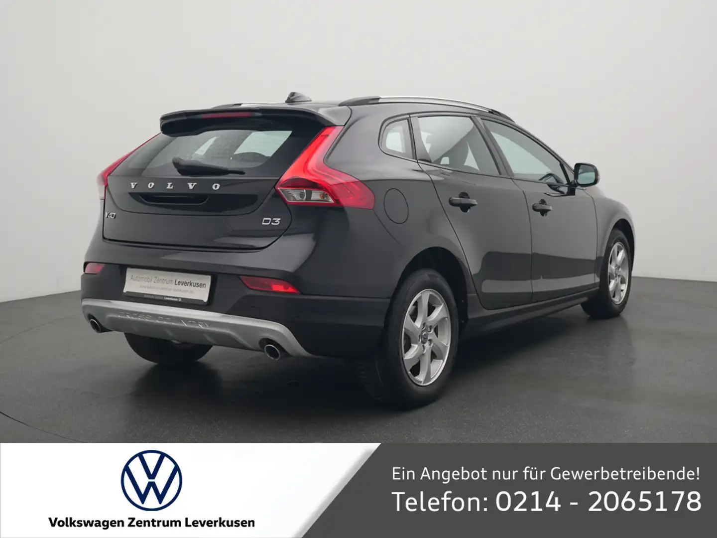 Volvo V40 Cross Country D3 You! NAVI PANO KAM SHZ Noir - 2