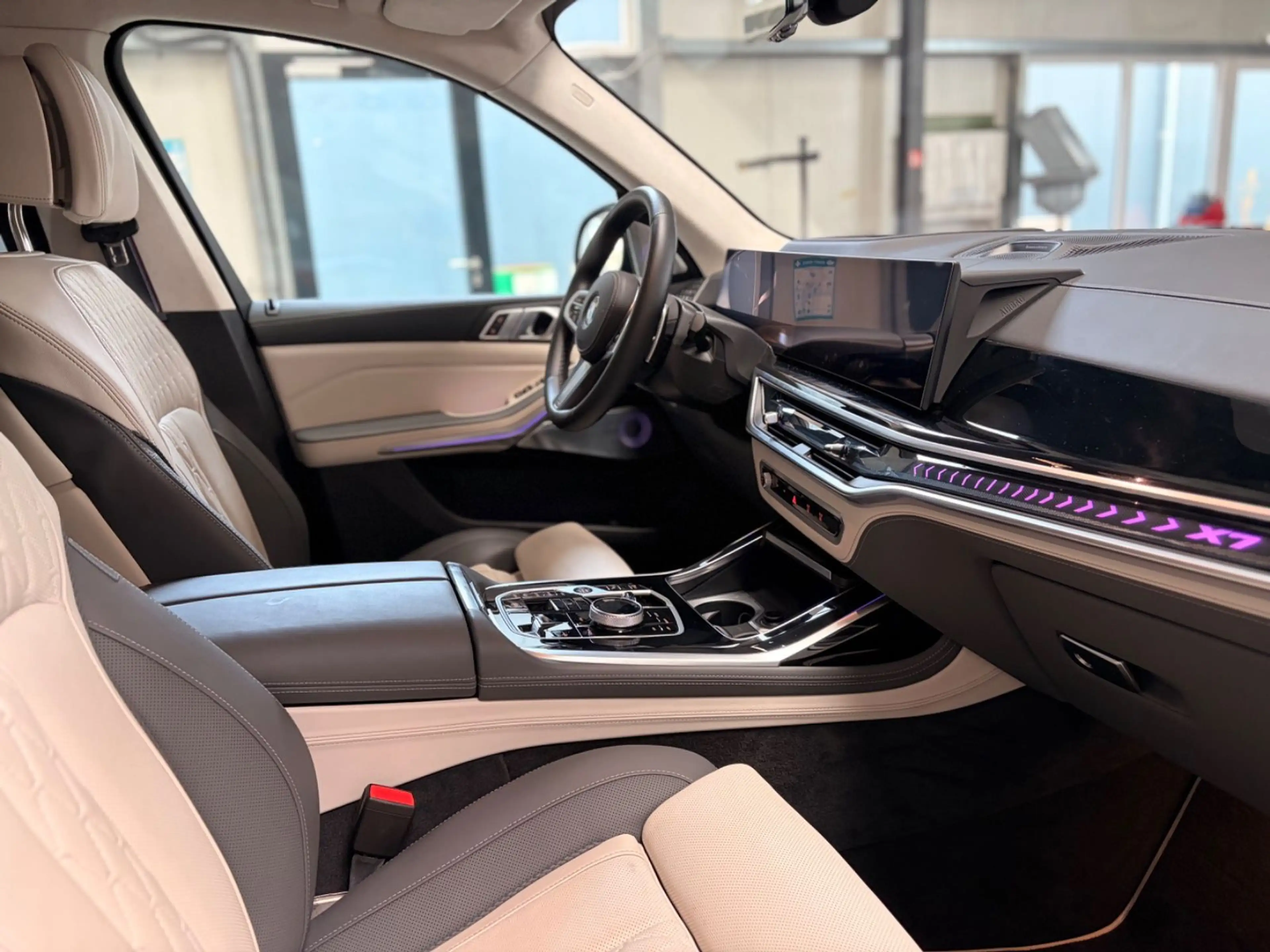 BMW X7 xDrive40d MSportPRO Individual VollLeder B&W — photo 8