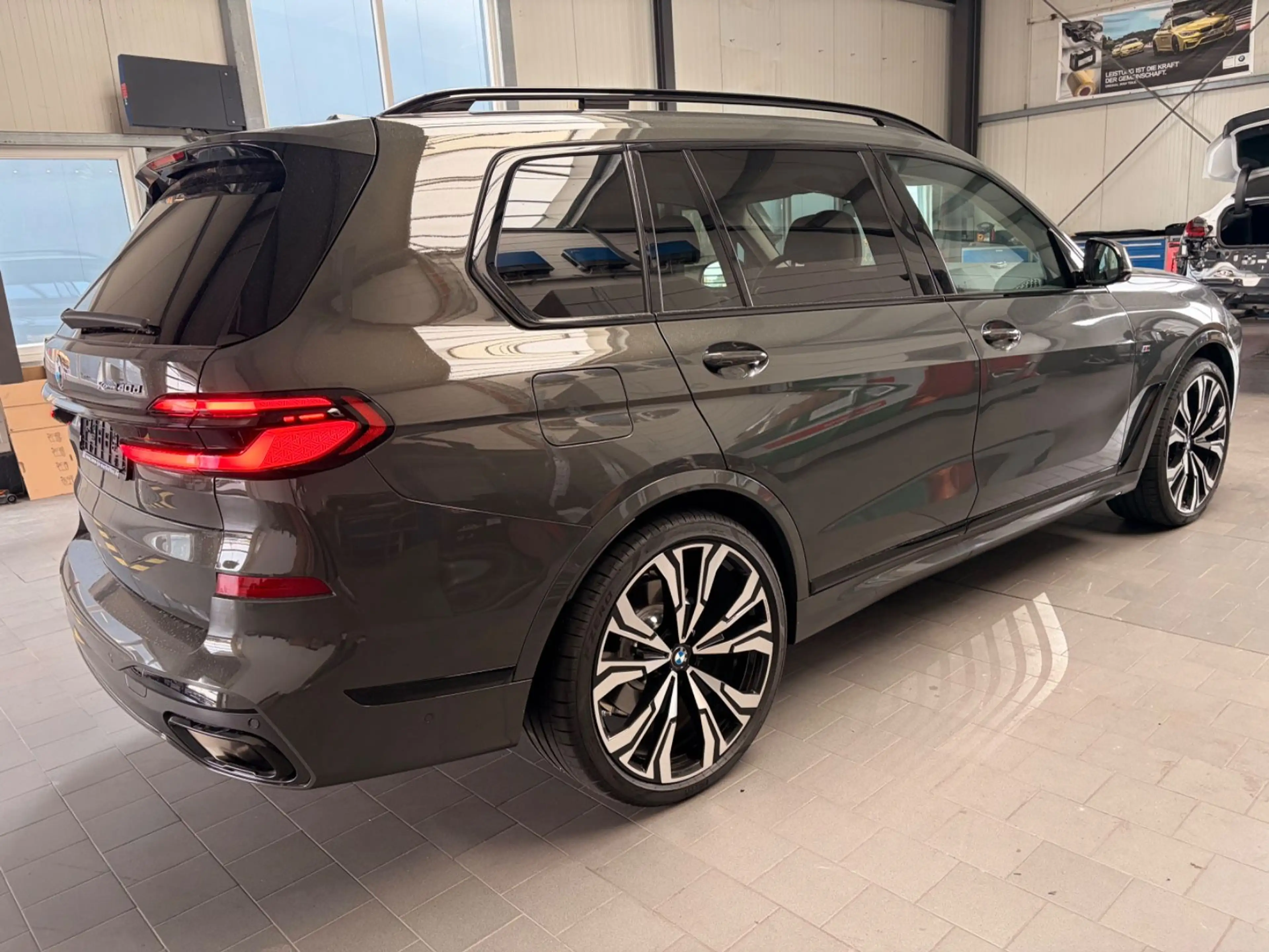 BMW X7 xDrive40d MSportPRO Individual VollLeder B&W — photo 5
