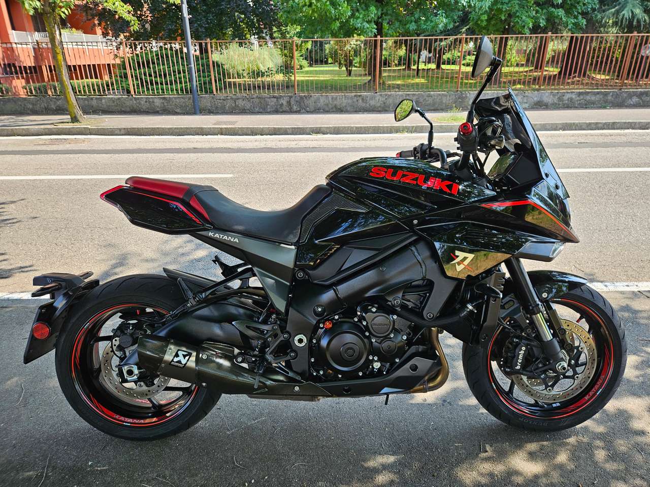 Suzuki Katana 1000 JINDACHI