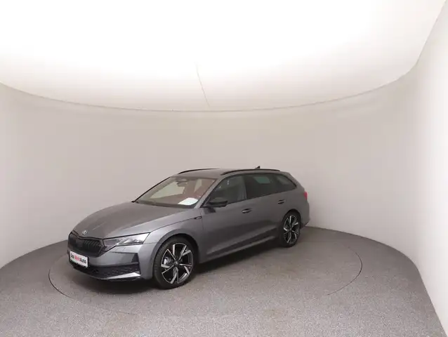 Skoda Octavia view 2