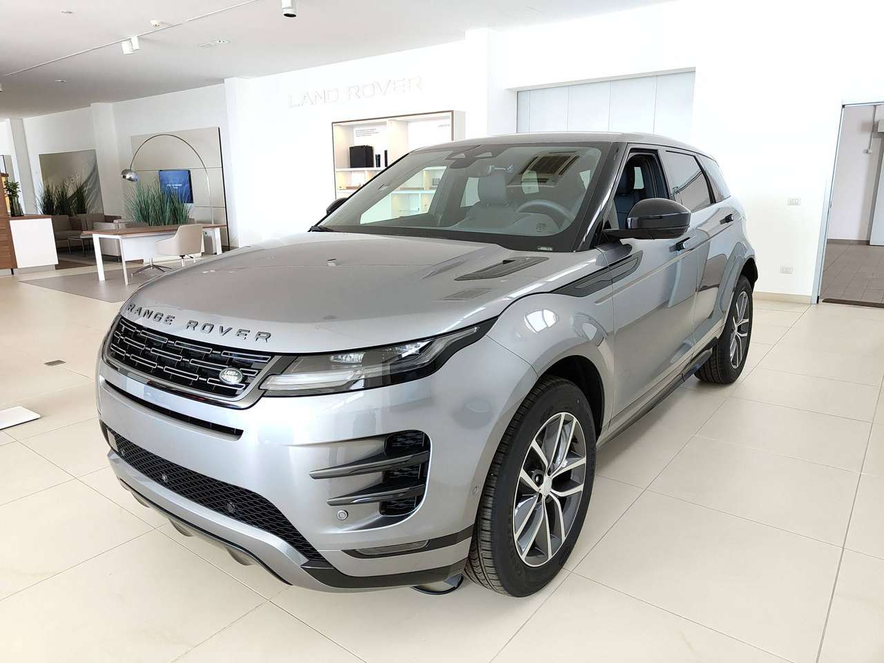 Land Rover Range Rover Evoque Range Rover Evoque 2.0d i4 mhev Dark Edition Dynamic SE Eiger Grey awd 163cv auto