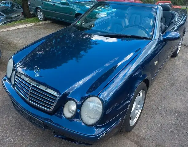 Mercedes-Benz CLK 200 Aut Elegance Klima SHZ Navi AHK LMF