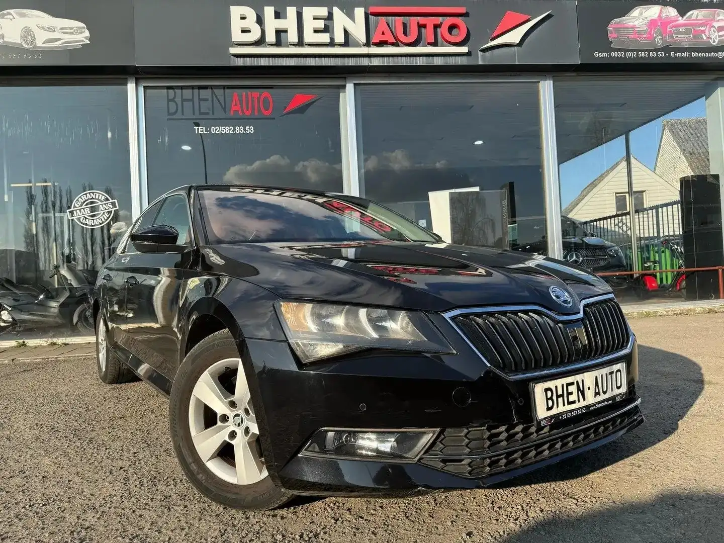 Skoda Superb 2.0 CR TDi L/ CUIR/NAVI/EXPORT OU MARCHAND Černá - 2