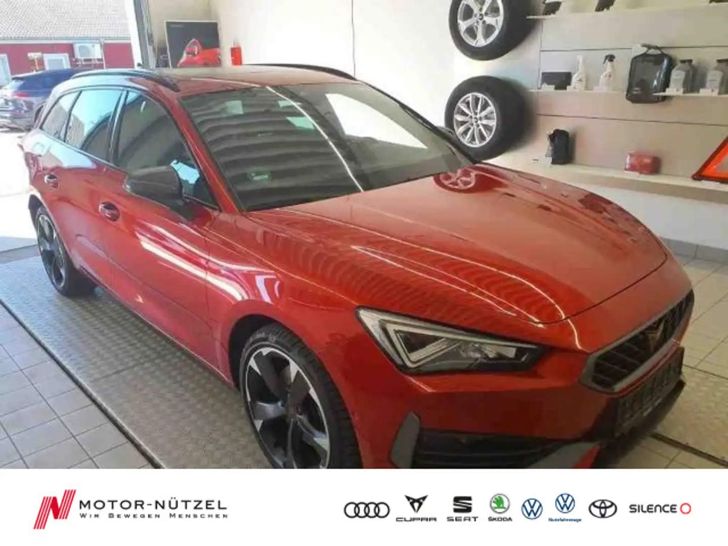 CUPRA Leon ST 1.4 e-HYBRID LED+NAVI+PANO+ACC+DCC+SHZ Rot - 1