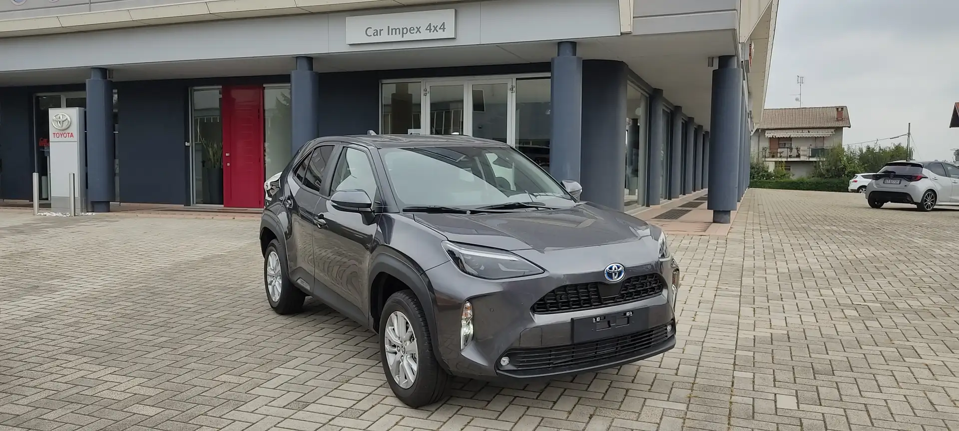 Toyota Yaris Cross 1.5 Hybrid 115CV 2WD Active MY25 Grigio - 1