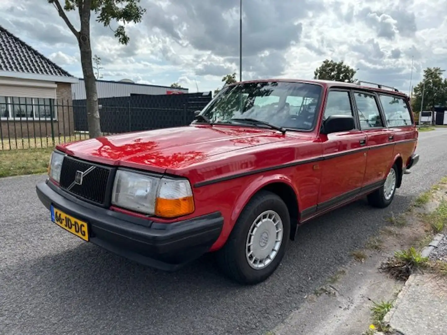 Volvo 240 2.0i Polar Estate Rood - 2