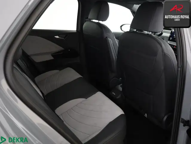 Volkswagen ID.3 view 13