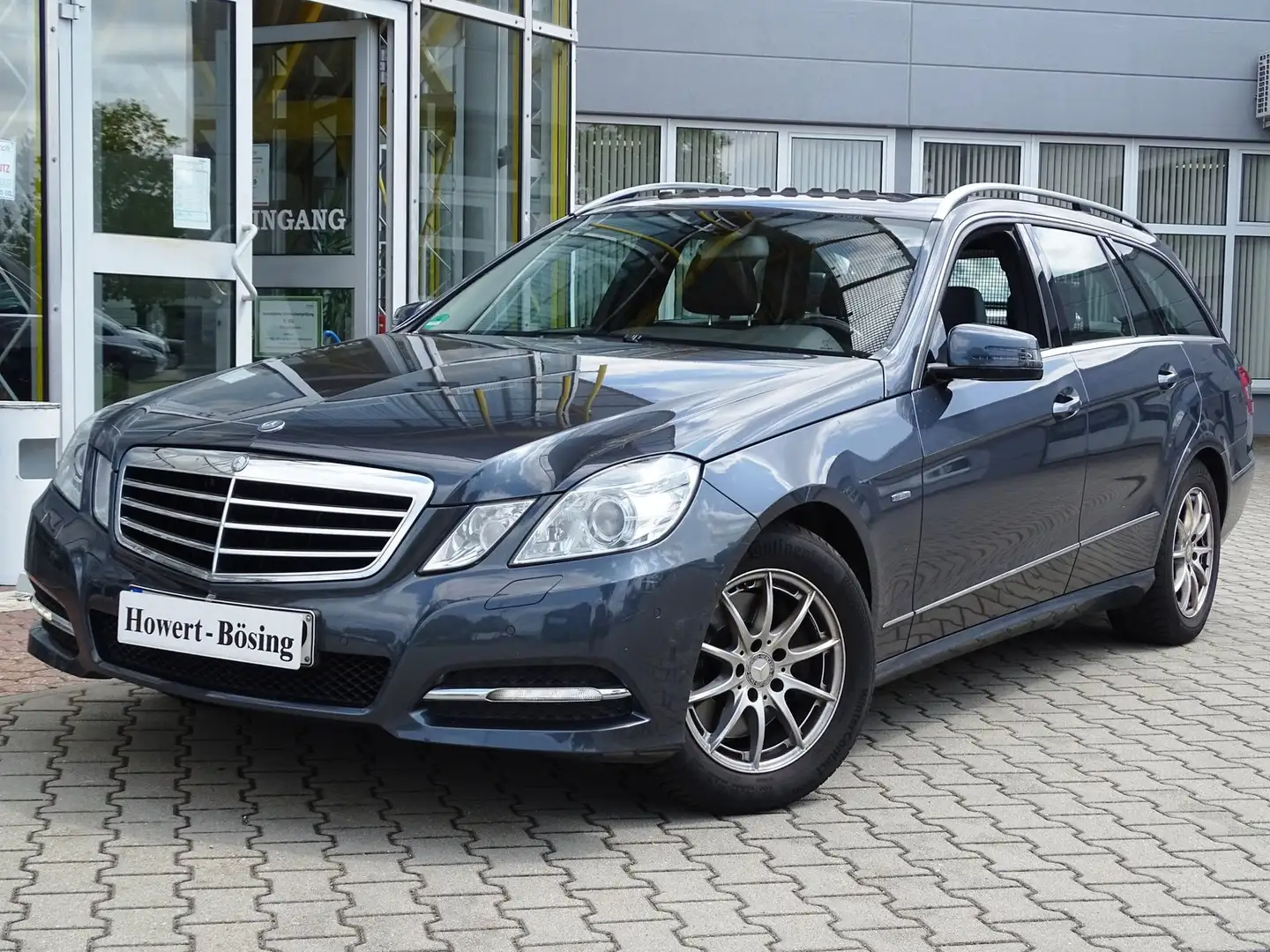 Mercedes-Benz E 250 E E 250 CDI BlueEfficiency SD-Tempom.-Bi-Xenon Grau - 1