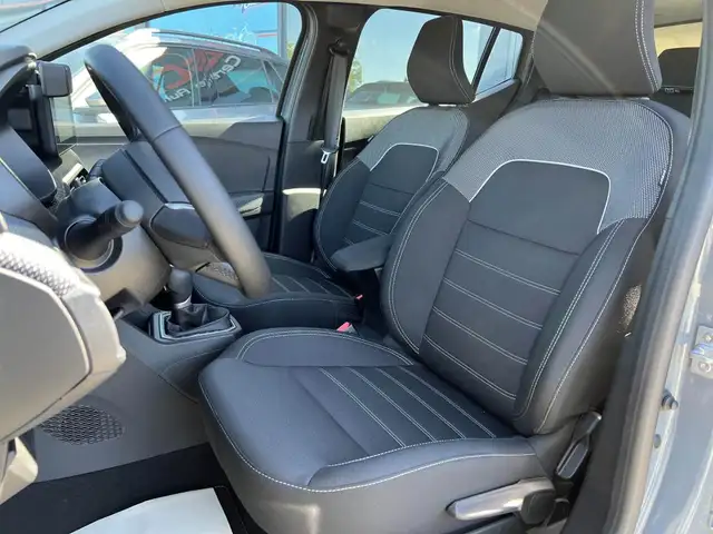 Dacia Sandero view 8