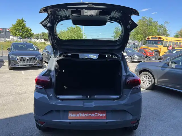 Dacia Sandero view 28