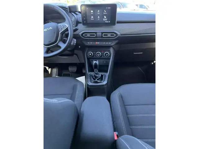 Dacia Sandero view 12