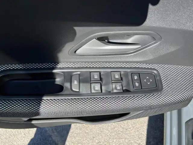Dacia Sandero view 27
