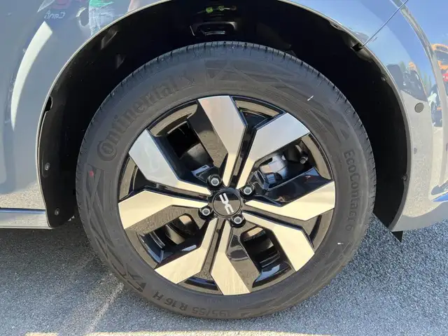 Dacia Sandero view 24