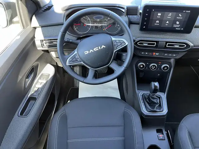 Dacia Sandero view 11