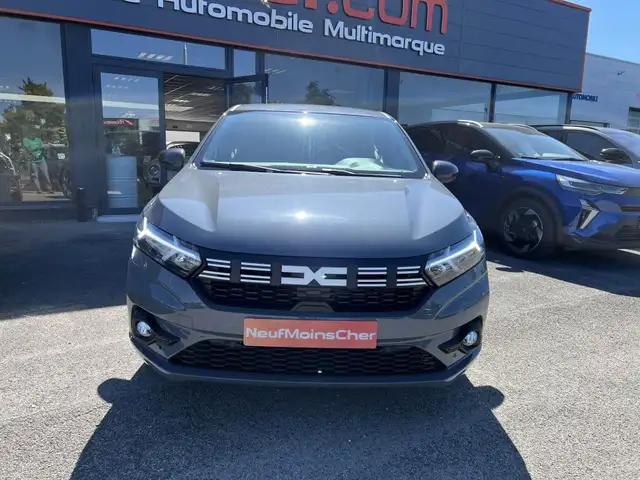 Dacia Sandero view 2