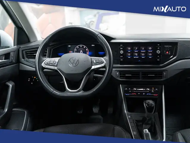 Volkswagen Polo view 11
