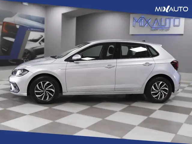 Volkswagen Polo view 3