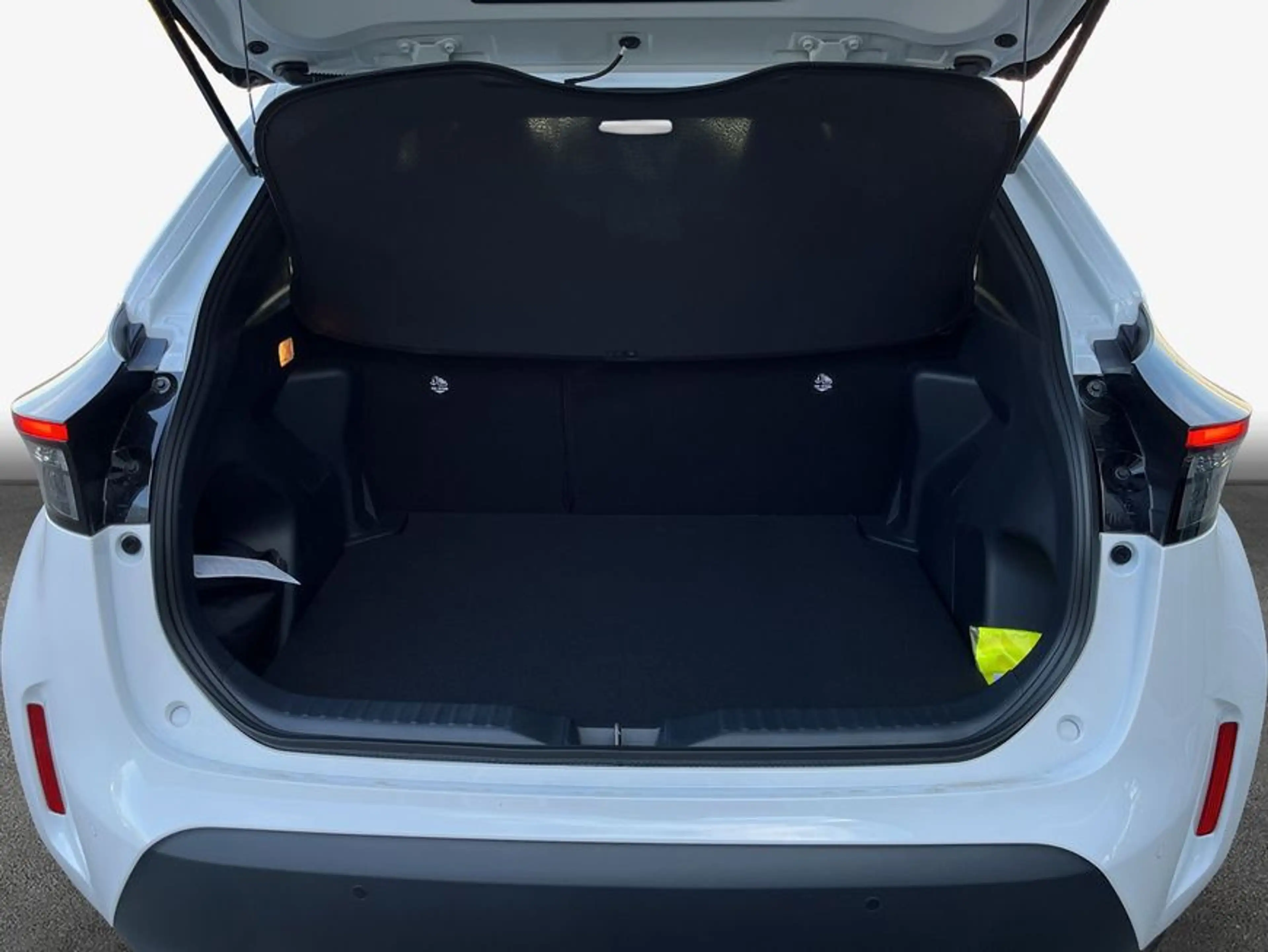 Toyota Yaris Cross Hybrid Teamplayer Technik-Paket PDC — photo 8
