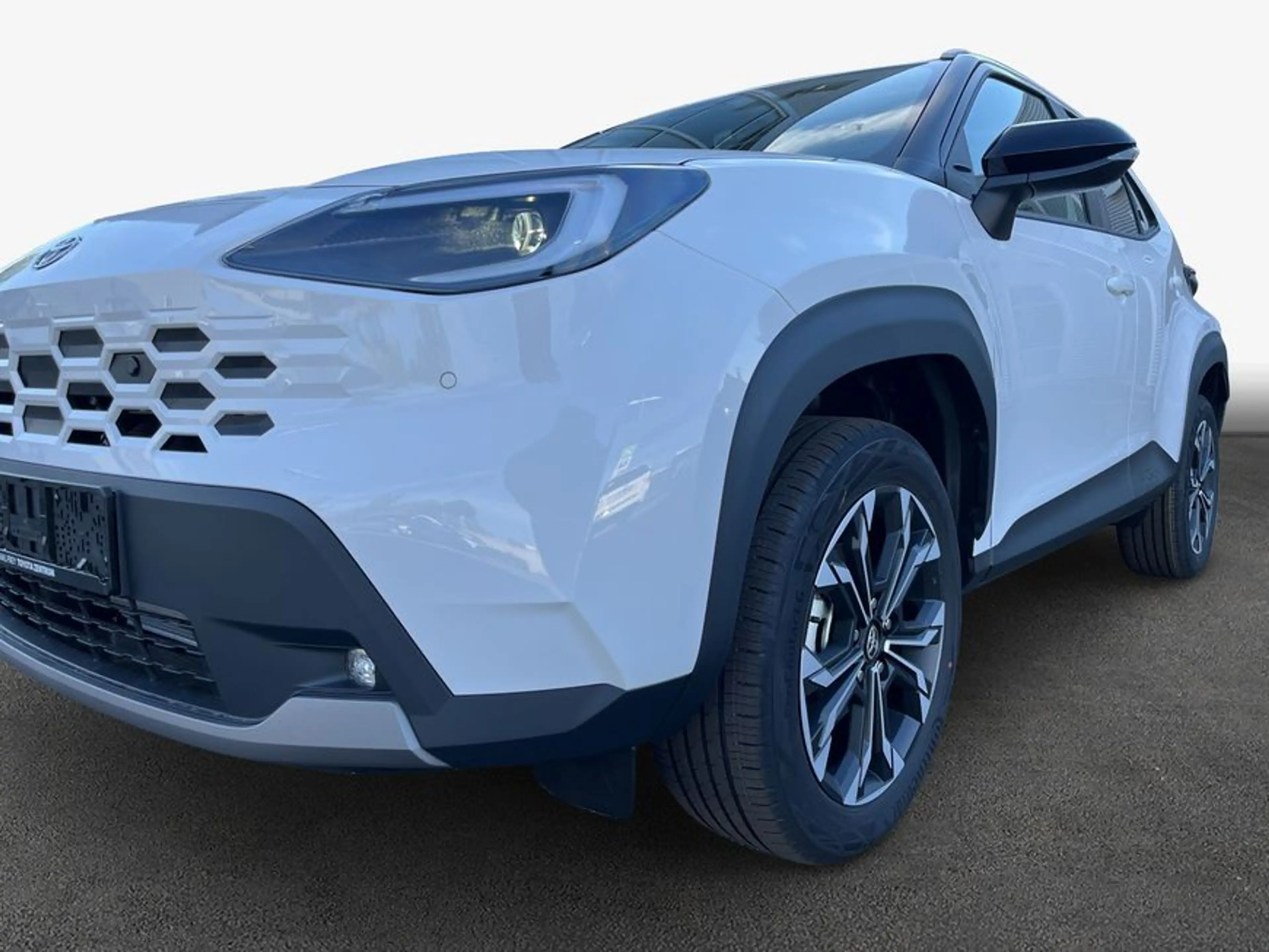 Toyota Yaris Cross Hybrid Teamplayer Technik-Paket PDC — photo 6