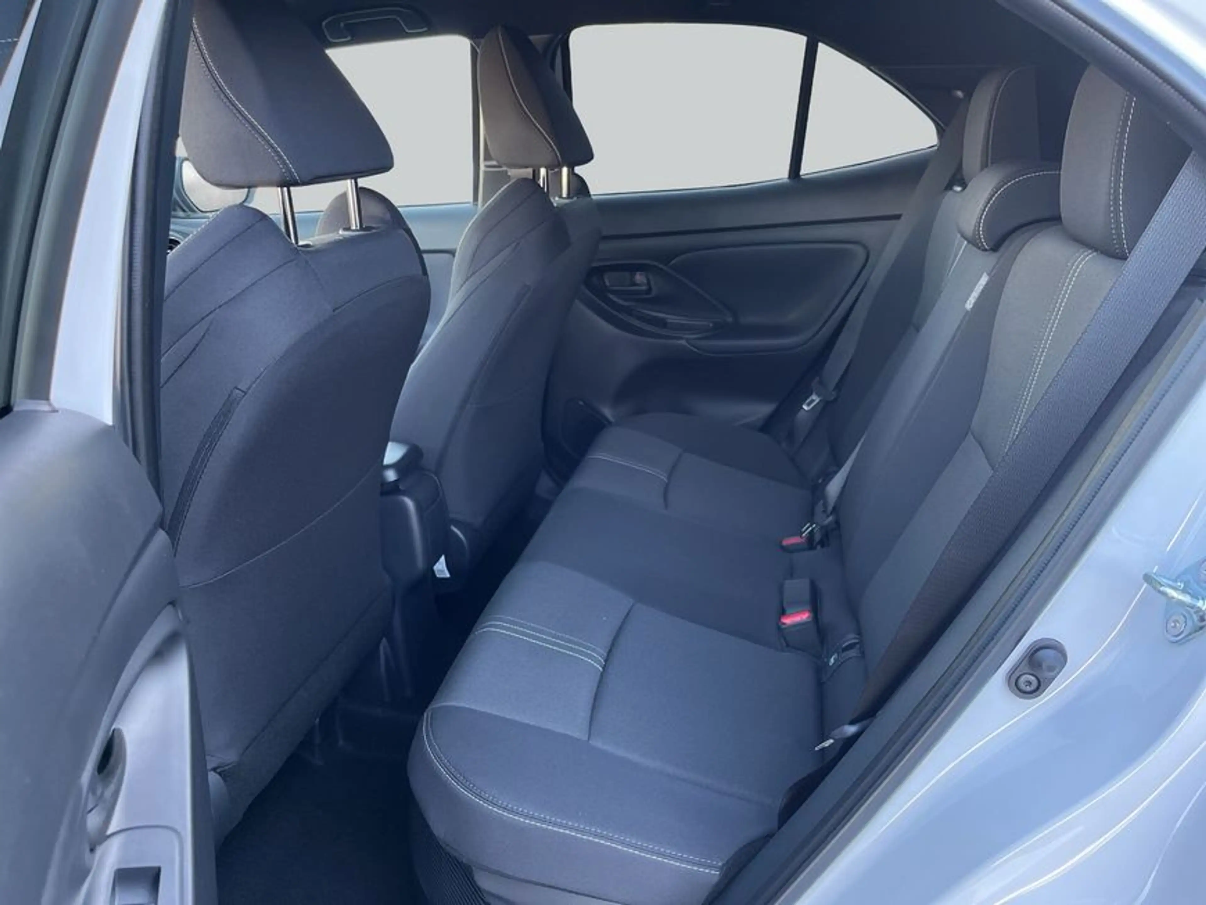 Toyota Yaris Cross Hybrid Teamplayer Technik-Paket PDC — photo 11