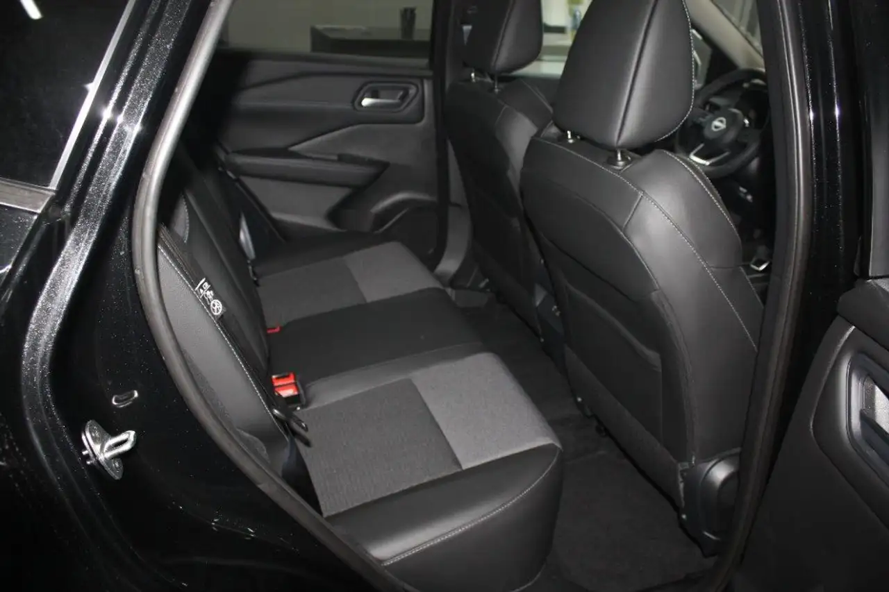 Nissan Qashqai 1300 MHEV 158 CV Xtronic N-Connecta 9