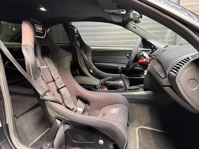 BMW 1 Series view 11