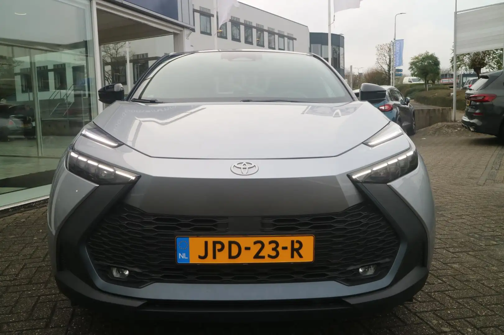 Toyota C-HR 1.8 Hybrid 140 Business Plus D-Team navigatie / ca Gris - 2