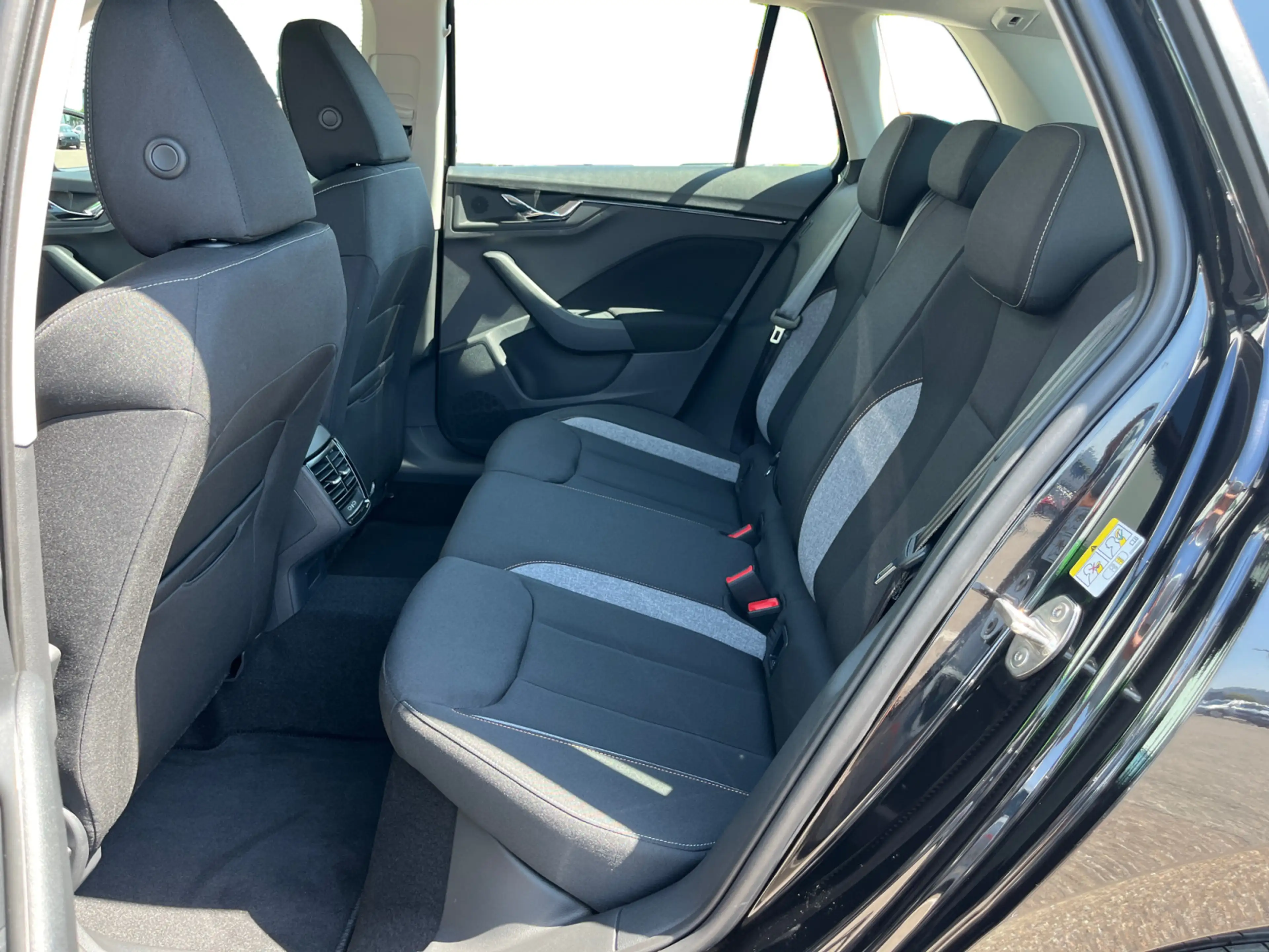 Skoda Kamiq Balance 1,0 TSI DSG Navi ACC AHK KESSY SHZ — photo 11