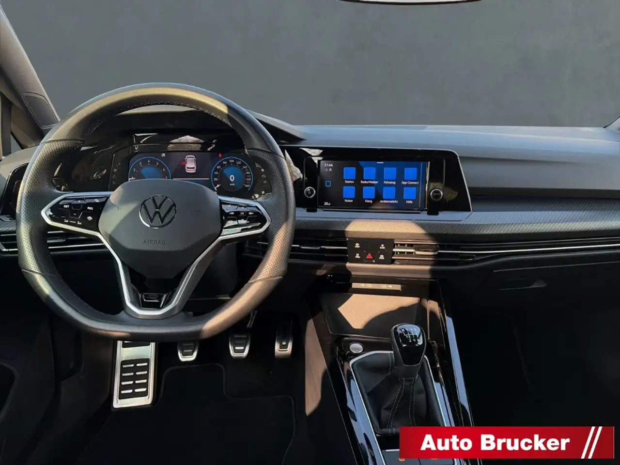 Volkswagen Golf VIII R-Line 1.5 TSI 6-Gang LED+SPORTSITZE+KLIMAAUT 8