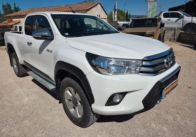 Toyota Hilux legend sport 150cv