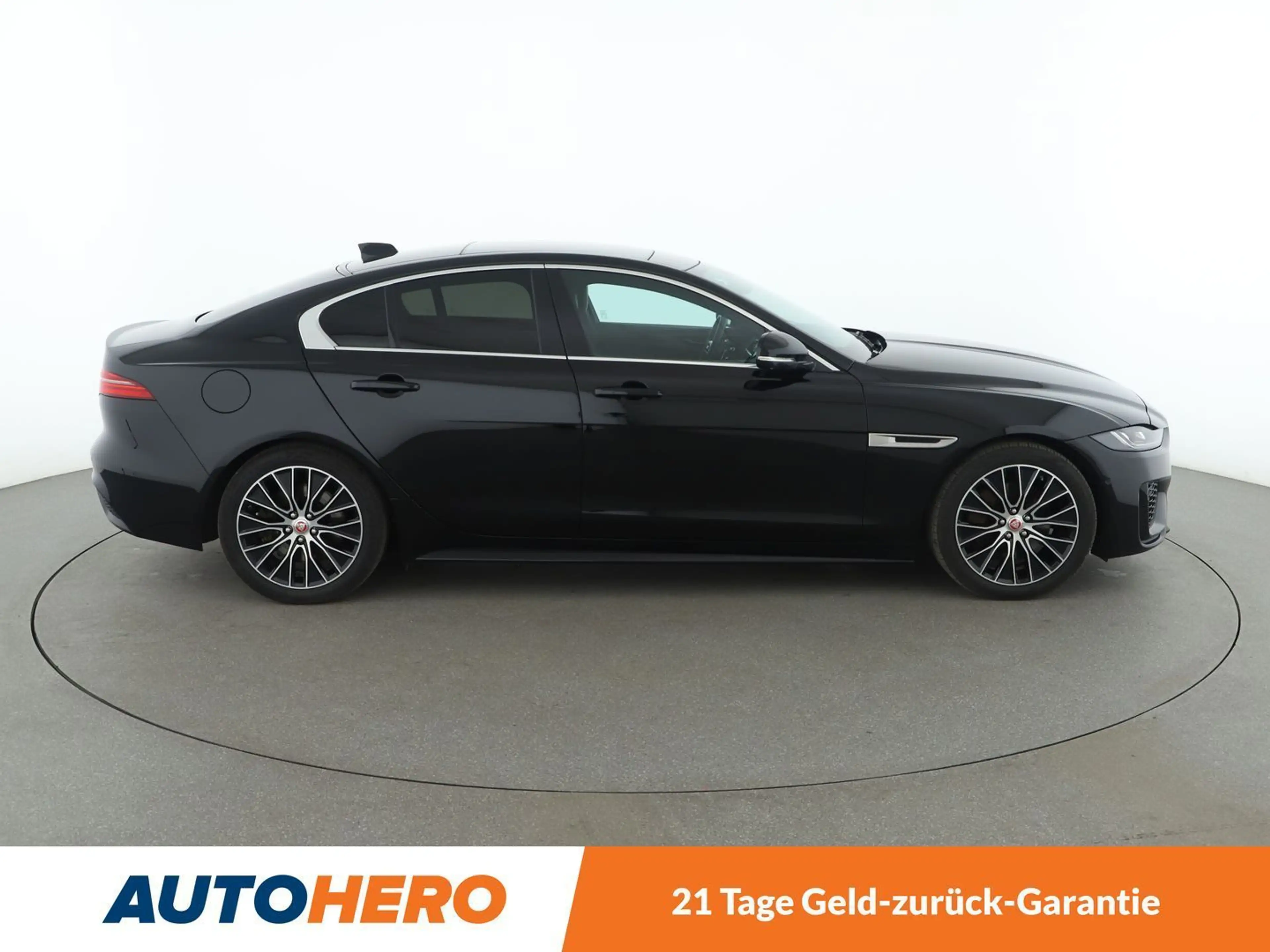 Jaguar XE D200 Mild-Hybrid R-Dynamic S Aut*NAVI*LED*ACC*CAM* — photo 7