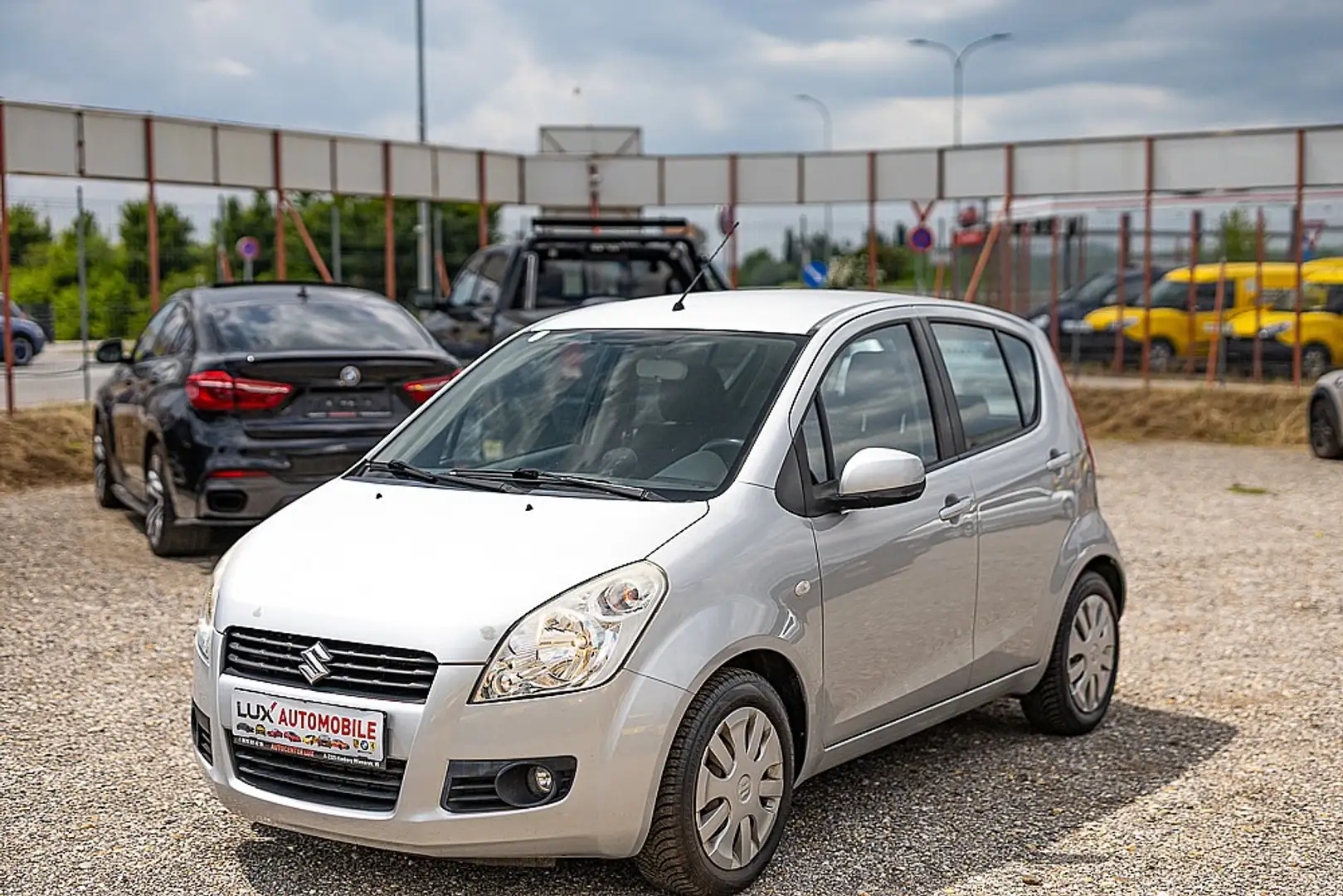 Suzuki Splash 1,0 Cool & Sound Gris - 1
