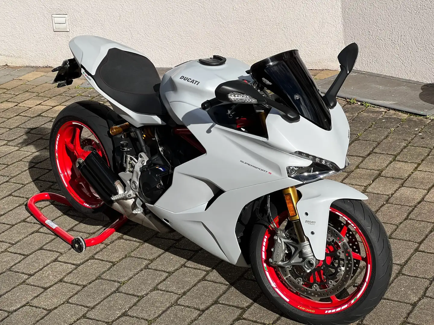 Ducati SuperSport 939 S Top-Ausstattung, Öhlins, LED, Navi, Zubehö Weiß - 1