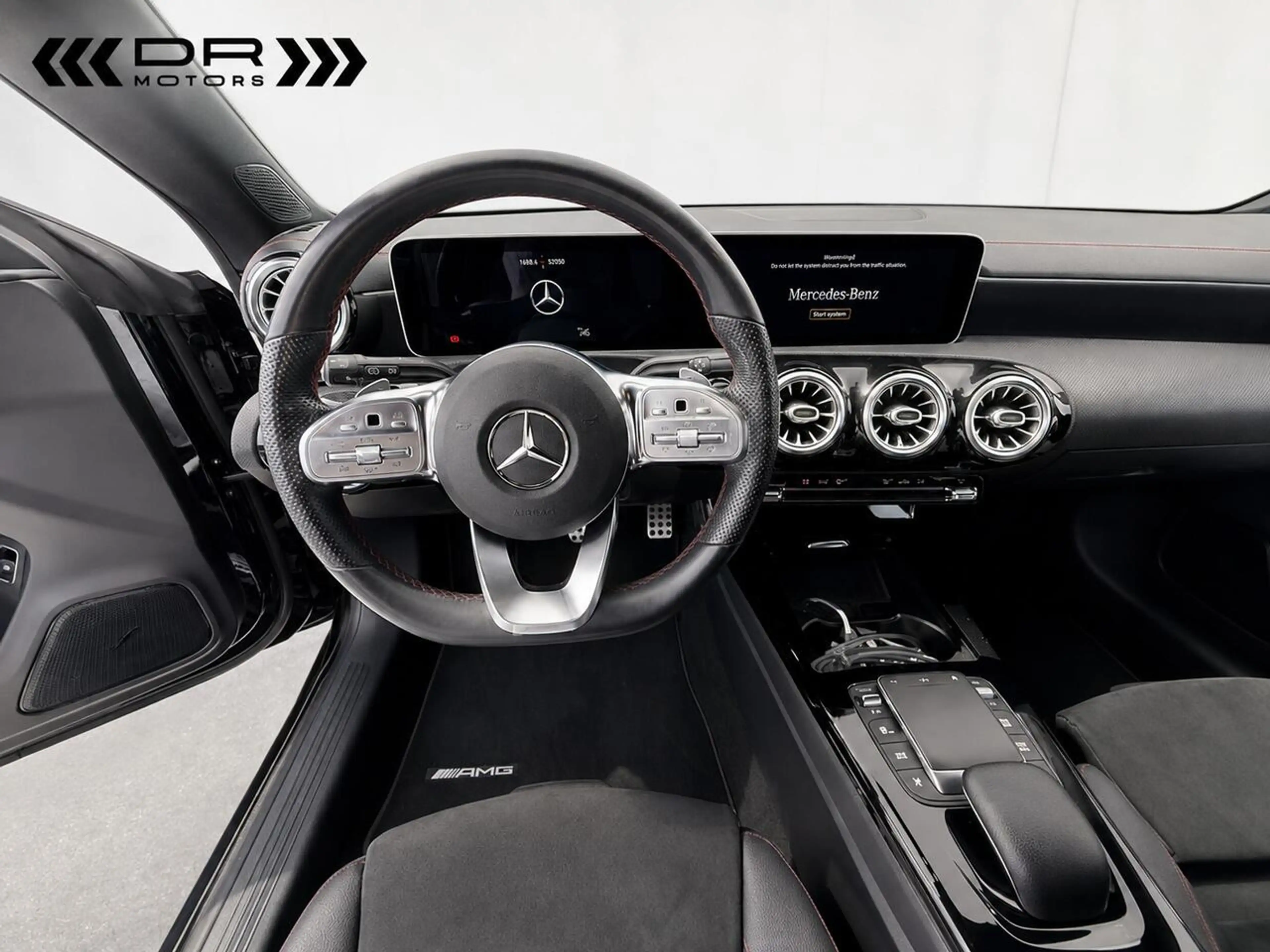 Mercedes-Benz CLA 180 SB - CAMERA - DODE HOEK — photo 12