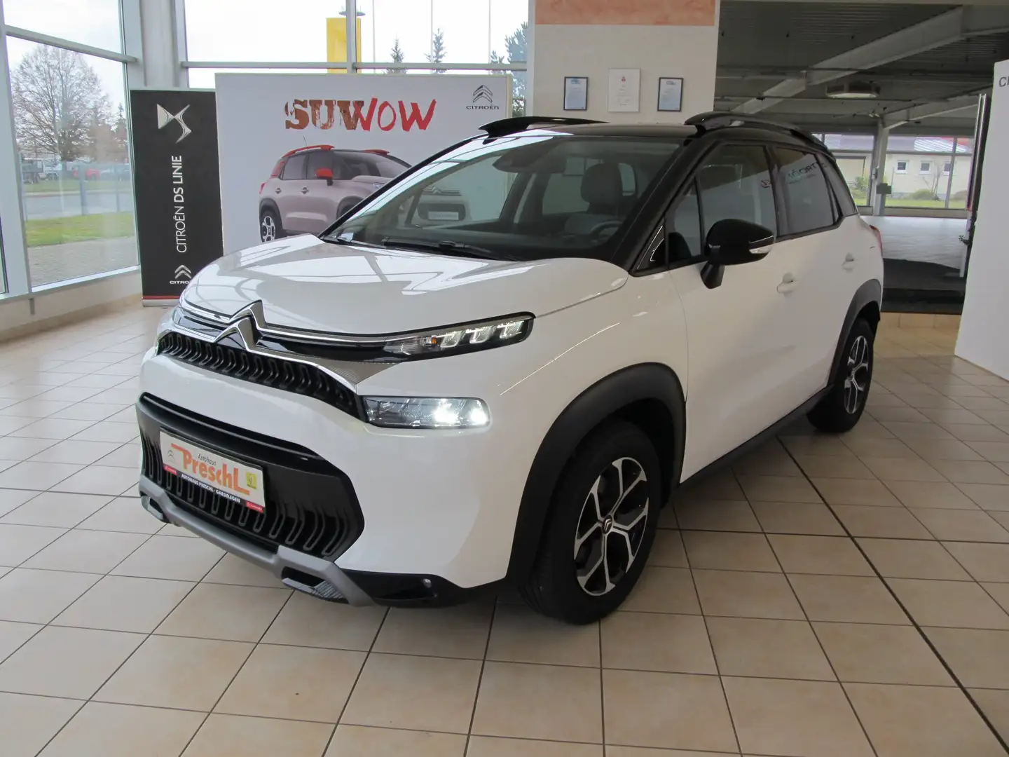 Citroen C3 Aircross Plus 1.2 PT110 Klimaautomatik, Navi, Sitzheizung Weiß - 1