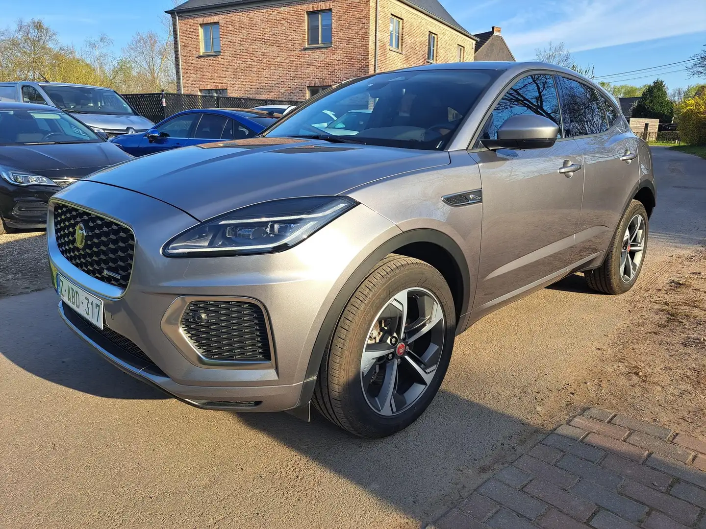 Jaguar E-Pace E-Pace P300e AWD R-Dynamic SE Gris - 1