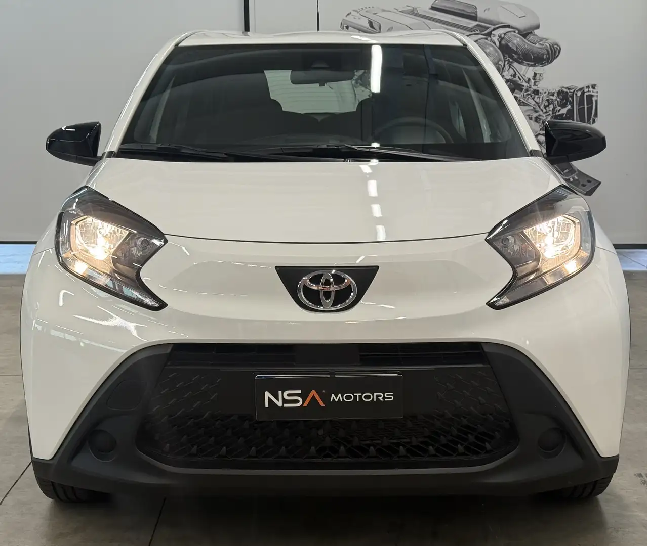 Toyota Aygo X 1.0 Active 72cv s-cvt NOLEGGIO BREVE TERMINE Bianco - 2