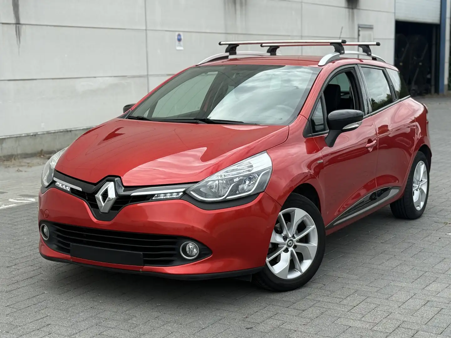 Renault Clio Grandtour 1.2 16V 75 LIMITED + Keuring - 1