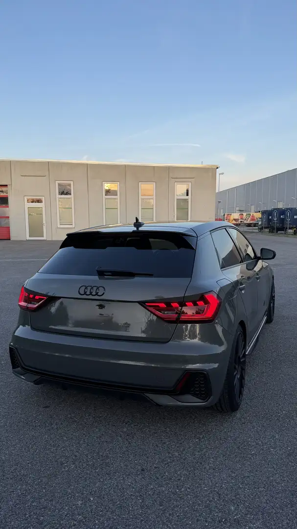 Audi A1 30 TFSI Sportback S tronic line - 2