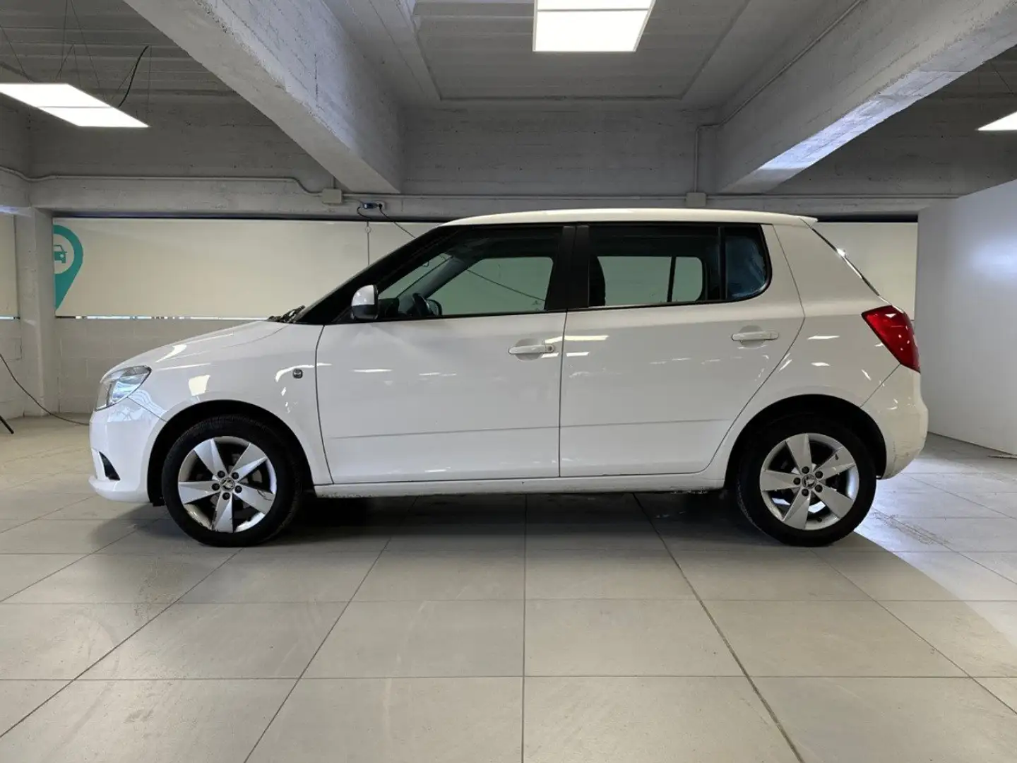 Skoda Fabia 1.6 TDI CR 55kW Ambition Weiß - 2